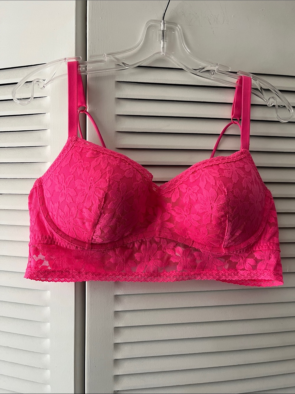 PINK Victoria's Secret Bright Pink Padded XL Lace Bra